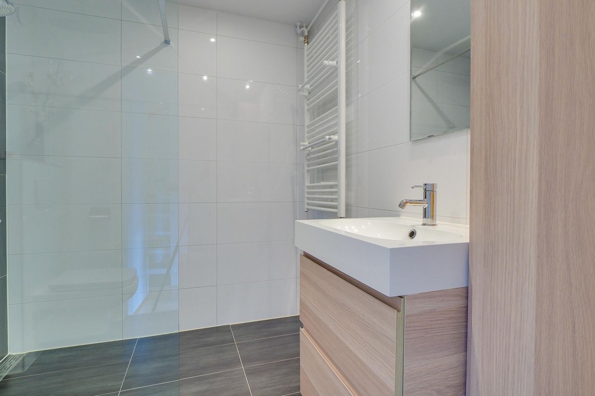 Chathams 38 Photo Blur 7