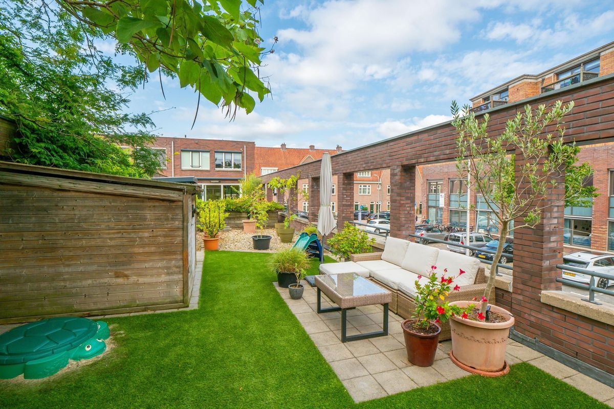 Niasstraat 8-A Photo Blur 18