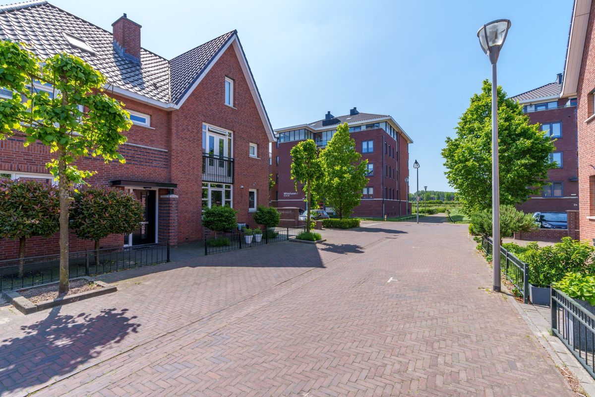 Nicolaas Basterthof 2 Photo Blur 4