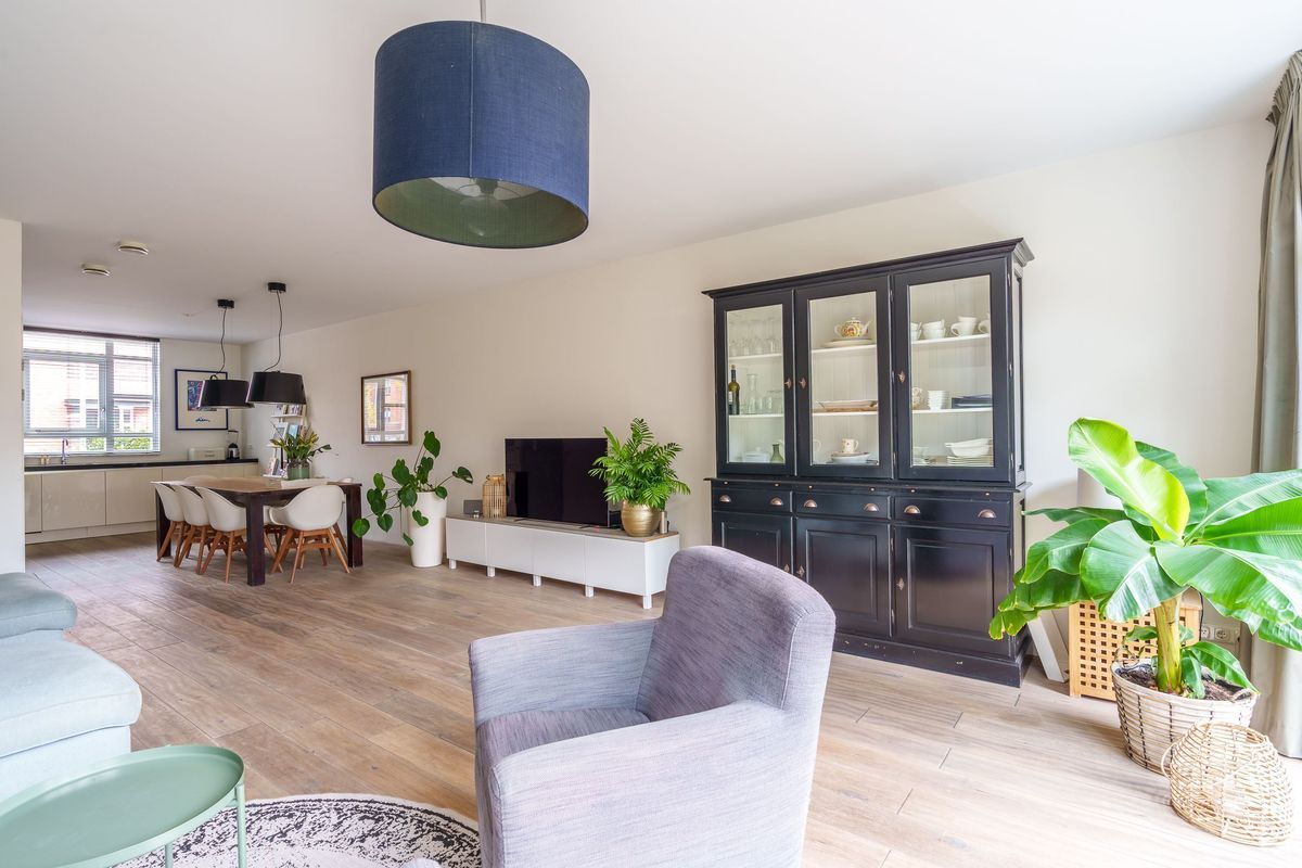 Nicolaas Basterthof 2 Photo Blur 24