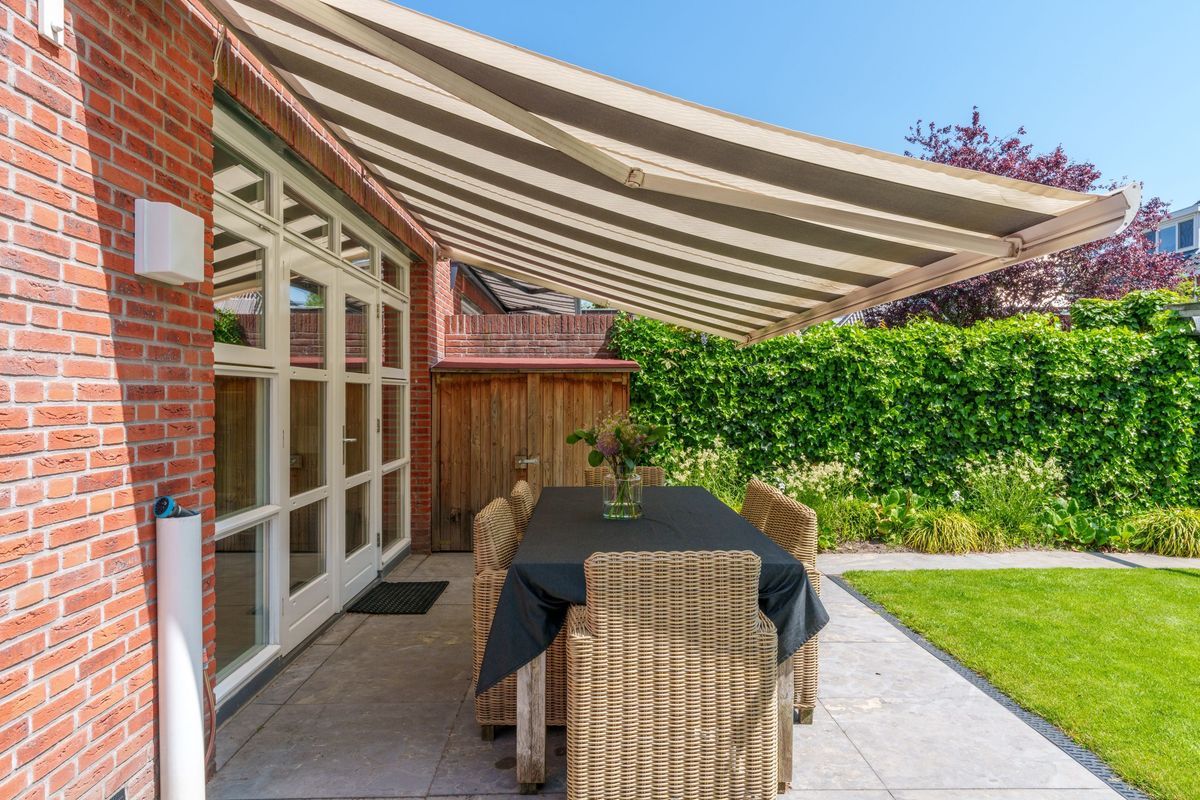 Nicolaas Basterthof 2 Photo Blur 34