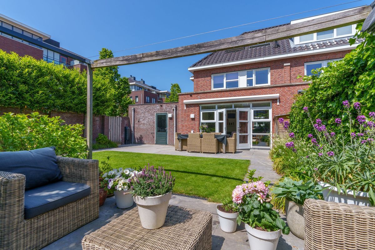 Nicolaas Basterthof 2 Photo Blur 38