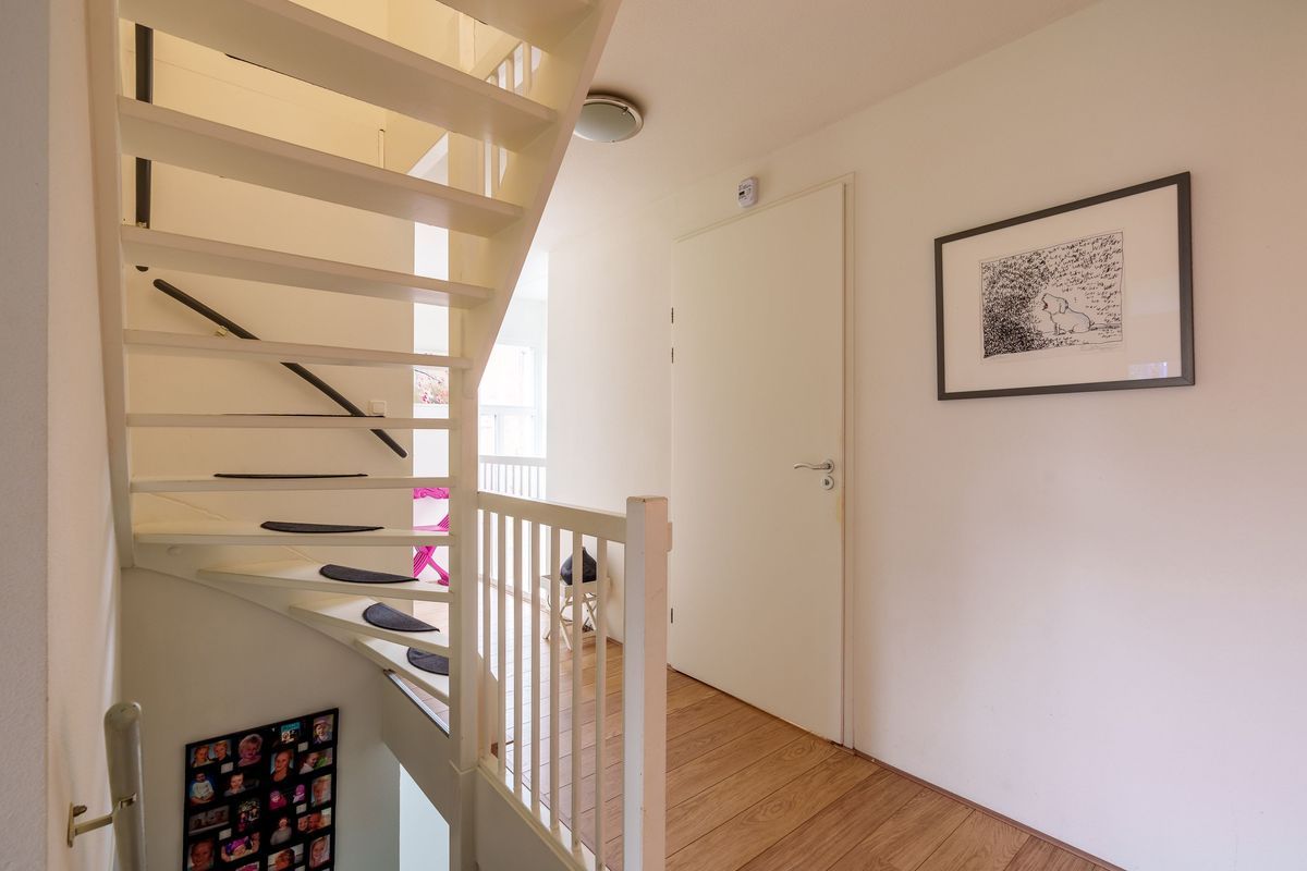 Nicolaas Basterthof 2 Photo Blur 44