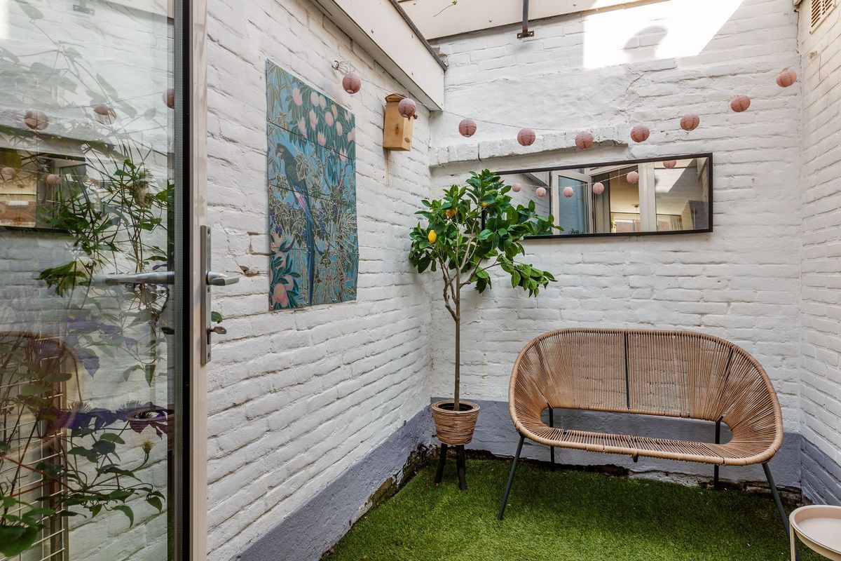 Oudwijkerdwarsstraat 80 Photo Blur 12