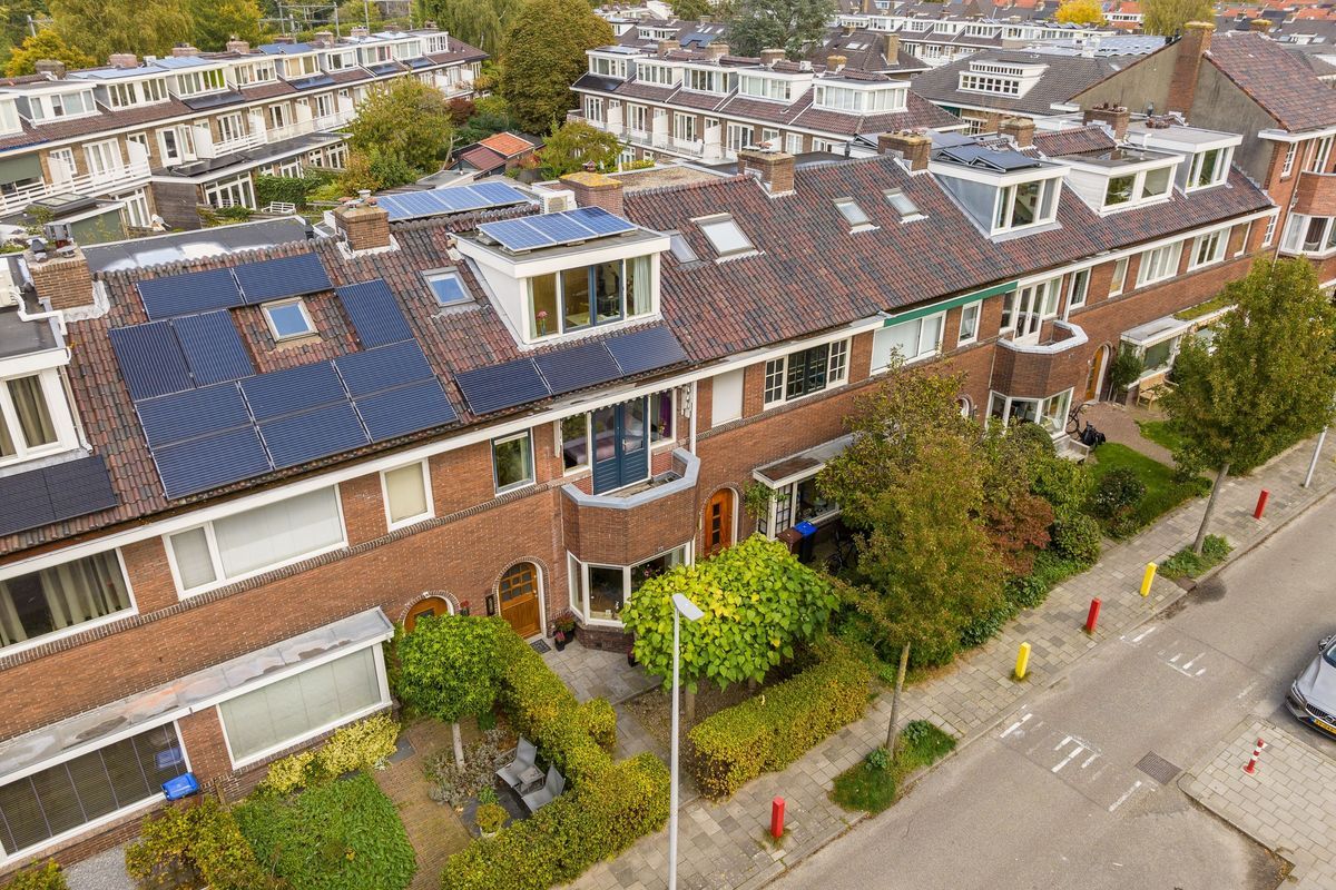 Prof. van Bemmelenlaan 48 Photo Blur 1