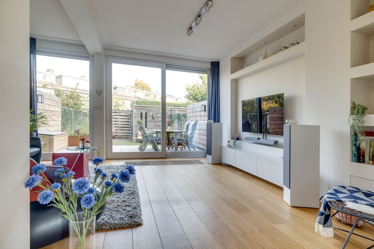 Prof. van Bemmelenlaan 48 Photo Blur 4