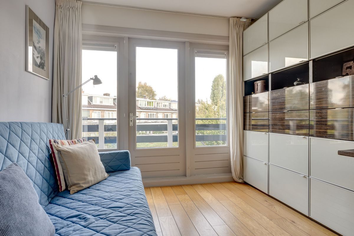 Prof. van Bemmelenlaan 48 Photo Blur 29