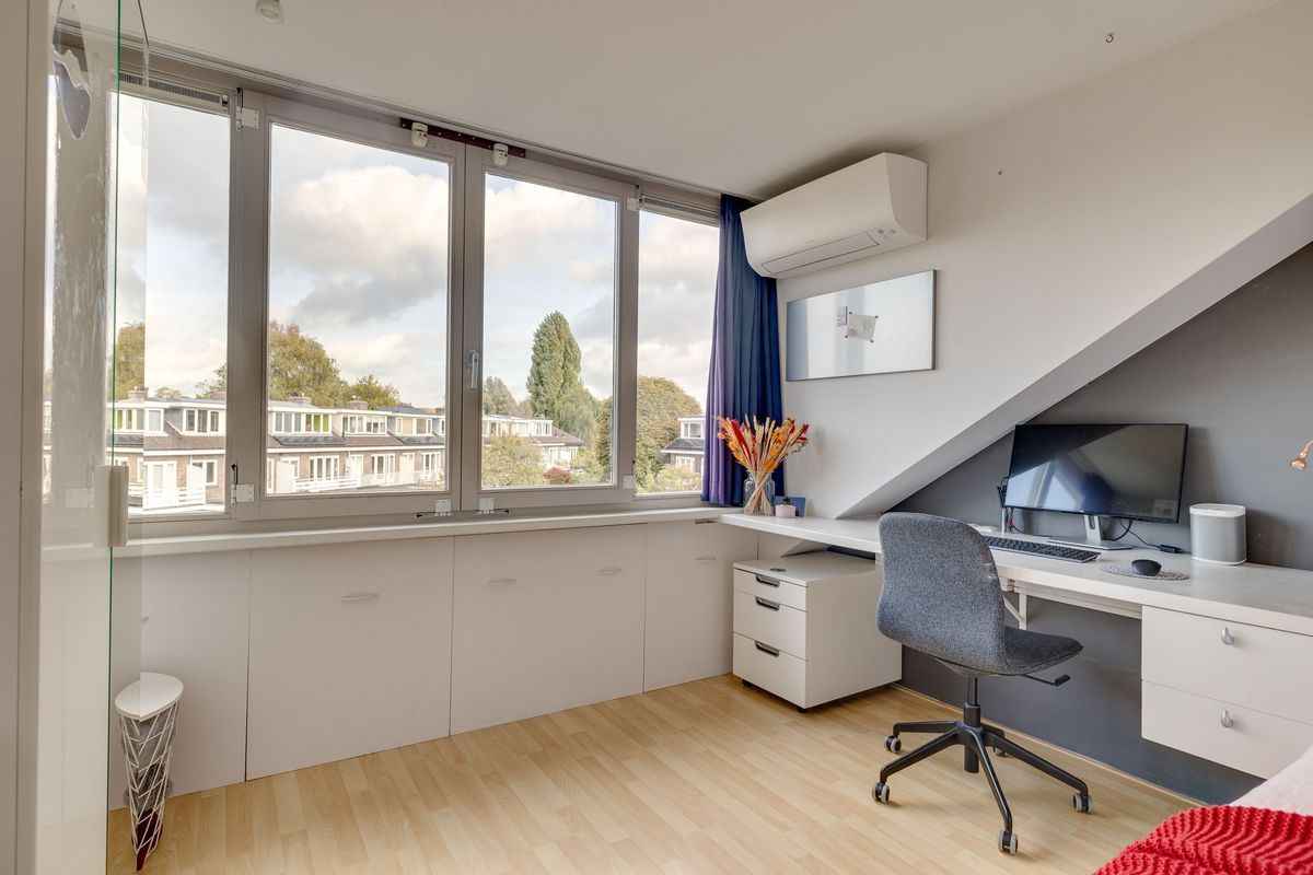 Prof. van Bemmelenlaan 48 Photo Blur 35