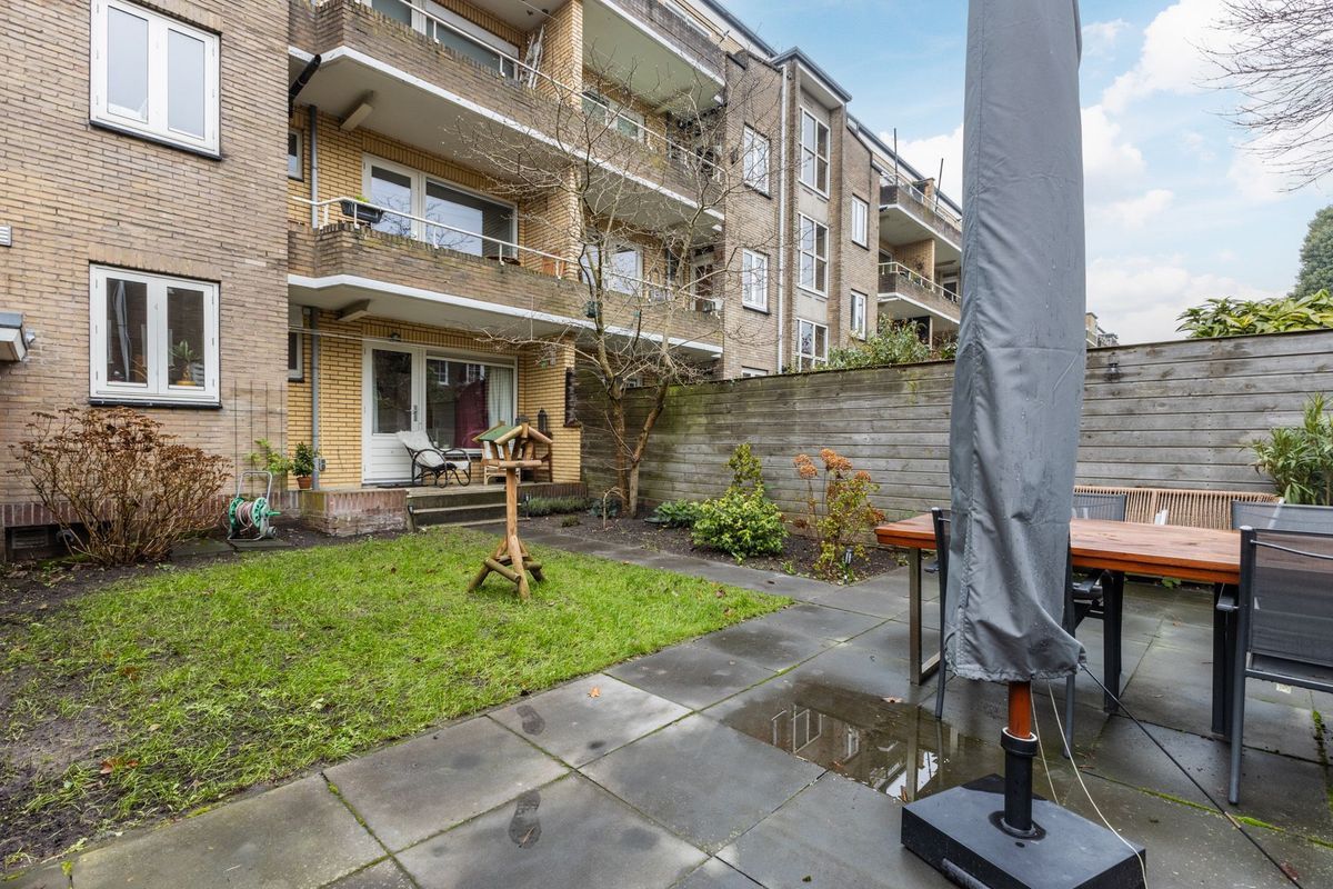 Victor Hugoplantsoen 2 Photo Blur 24