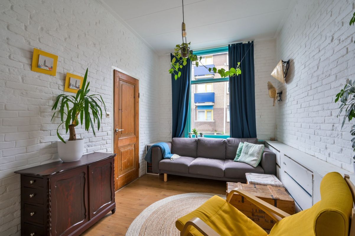 Bankstraat 40 Photo Blur 8