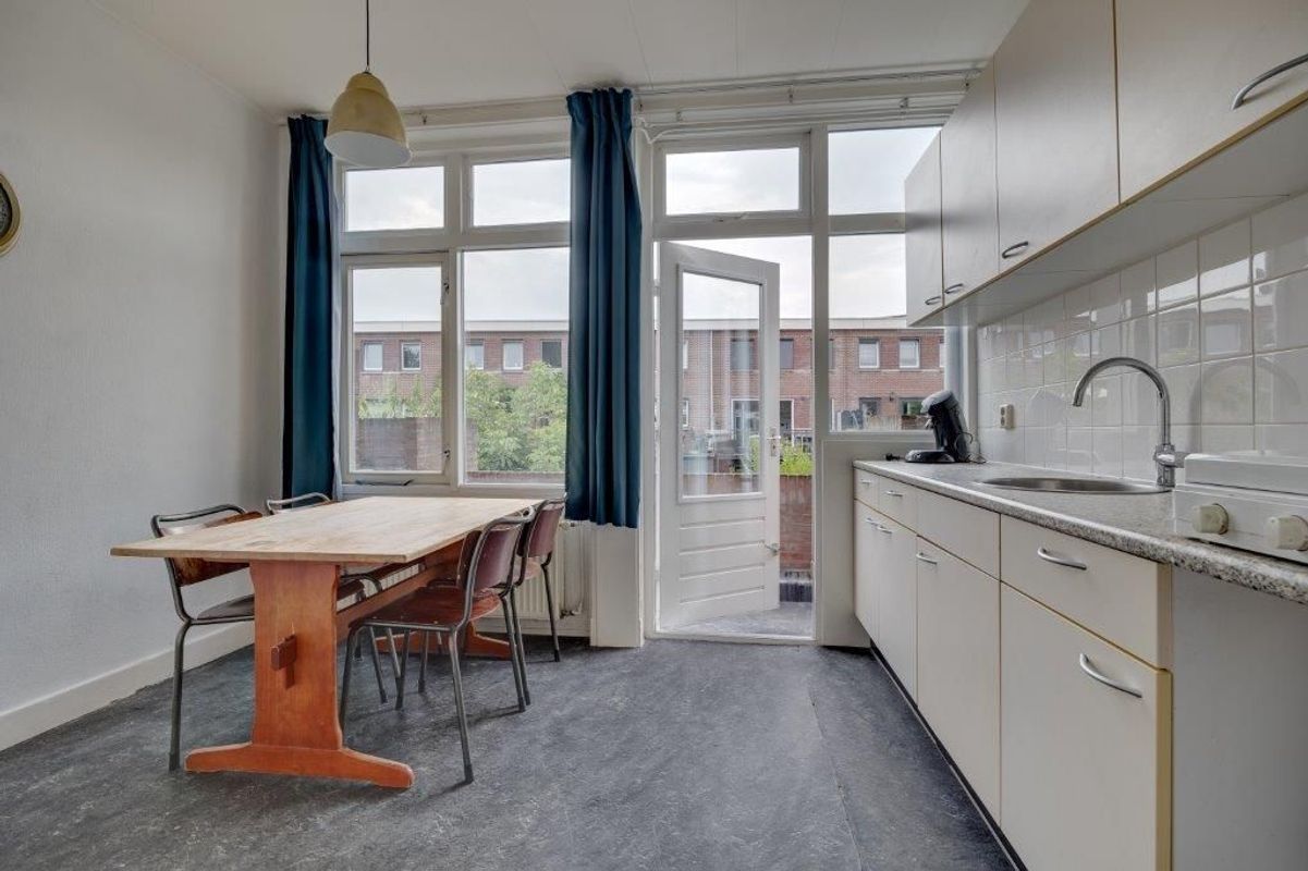 Ambonstraat 18-BS Photo Blur 6