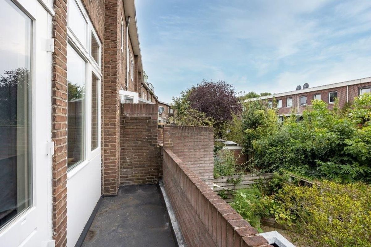 Ambonstraat 18-BS Photo Blur 10