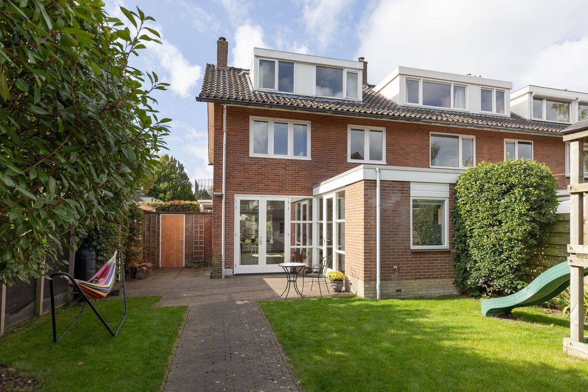 Burg v d Weijerstraat 27 Photo Blur 33