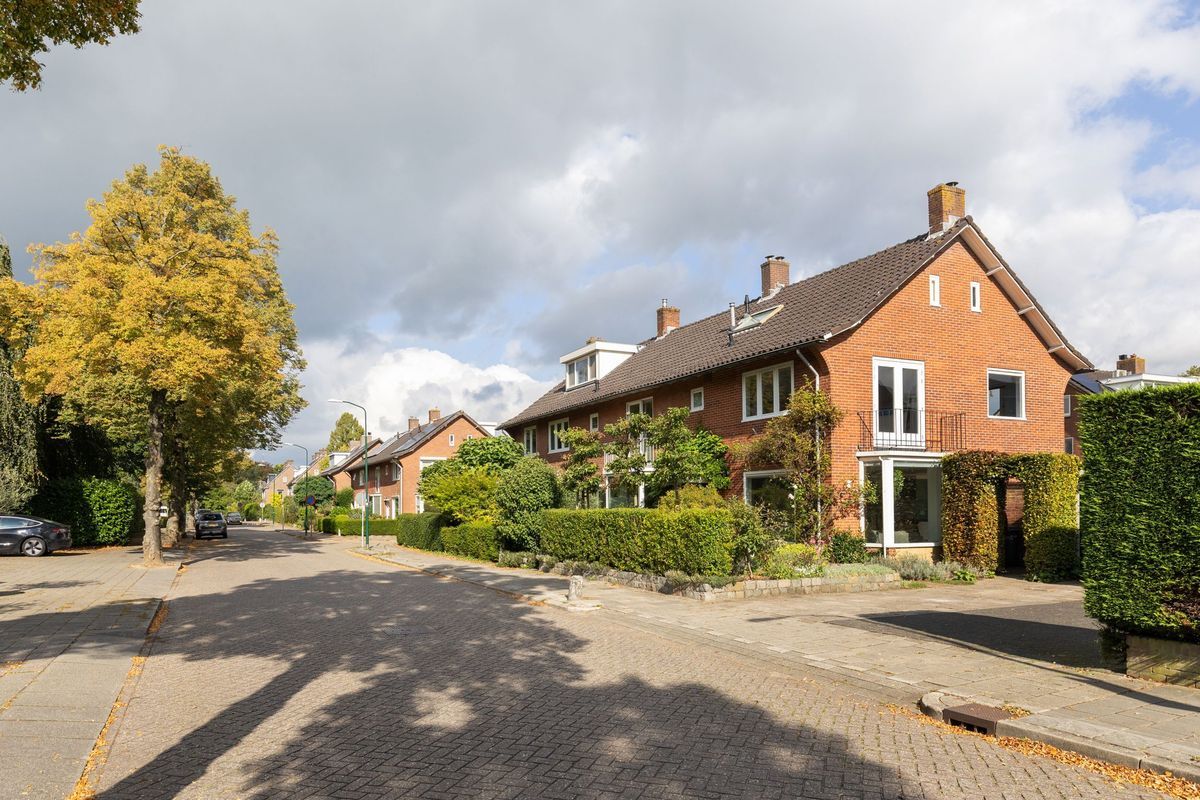 Burg v d Weijerstraat 27 Photo Blur 52