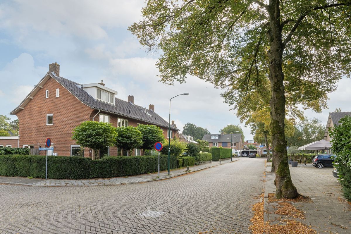 Burg v d Weijerstraat 27 Photo Blur 53