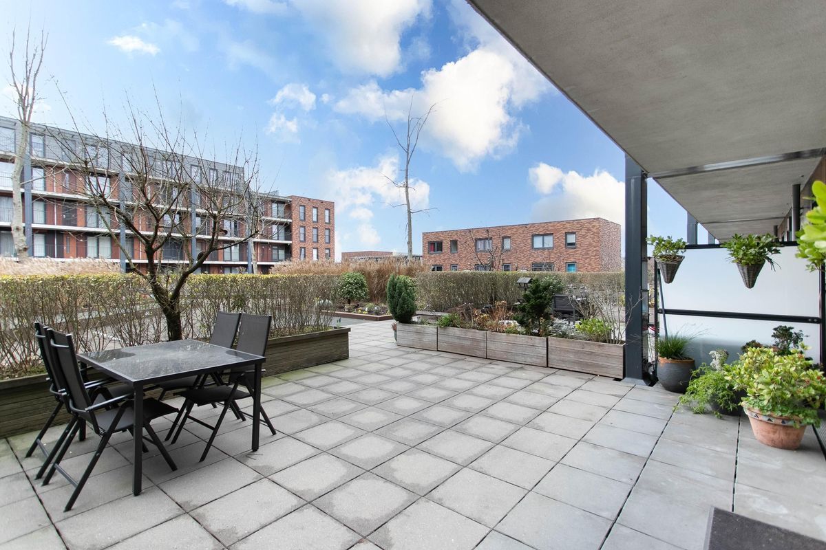 Miles Davisstraat 167 Photo Blur 22