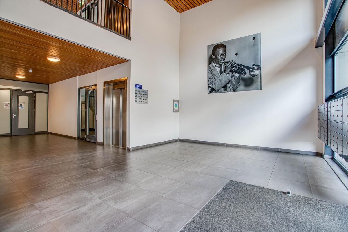 Miles Davisstraat 167 Photo Blur 24