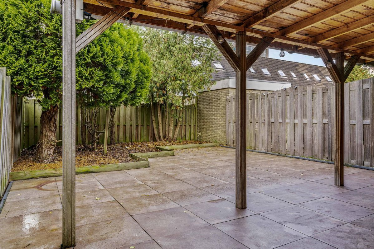 Bertha von Suttnerlaan 18 Photo Blur 13