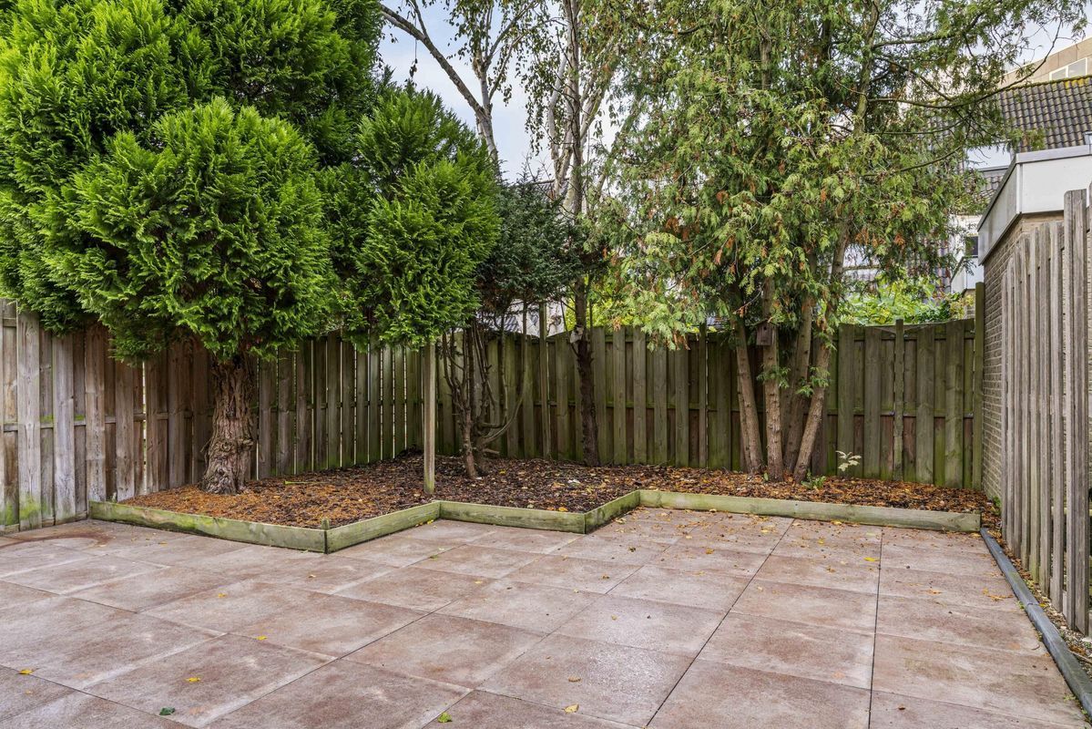 Bertha von Suttnerlaan 18 Photo Blur 9