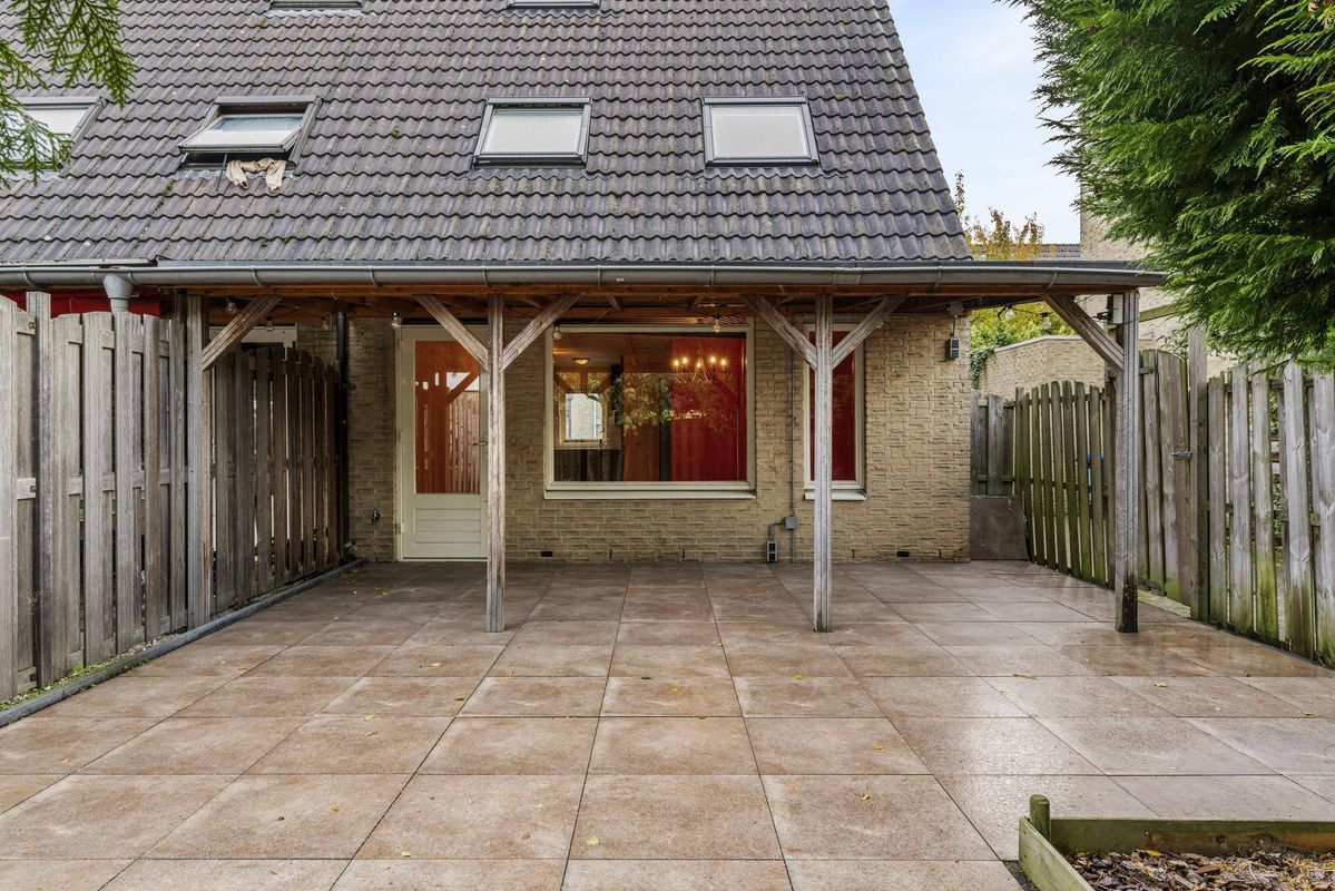 Bertha von Suttnerlaan 18 Photo Blur 10