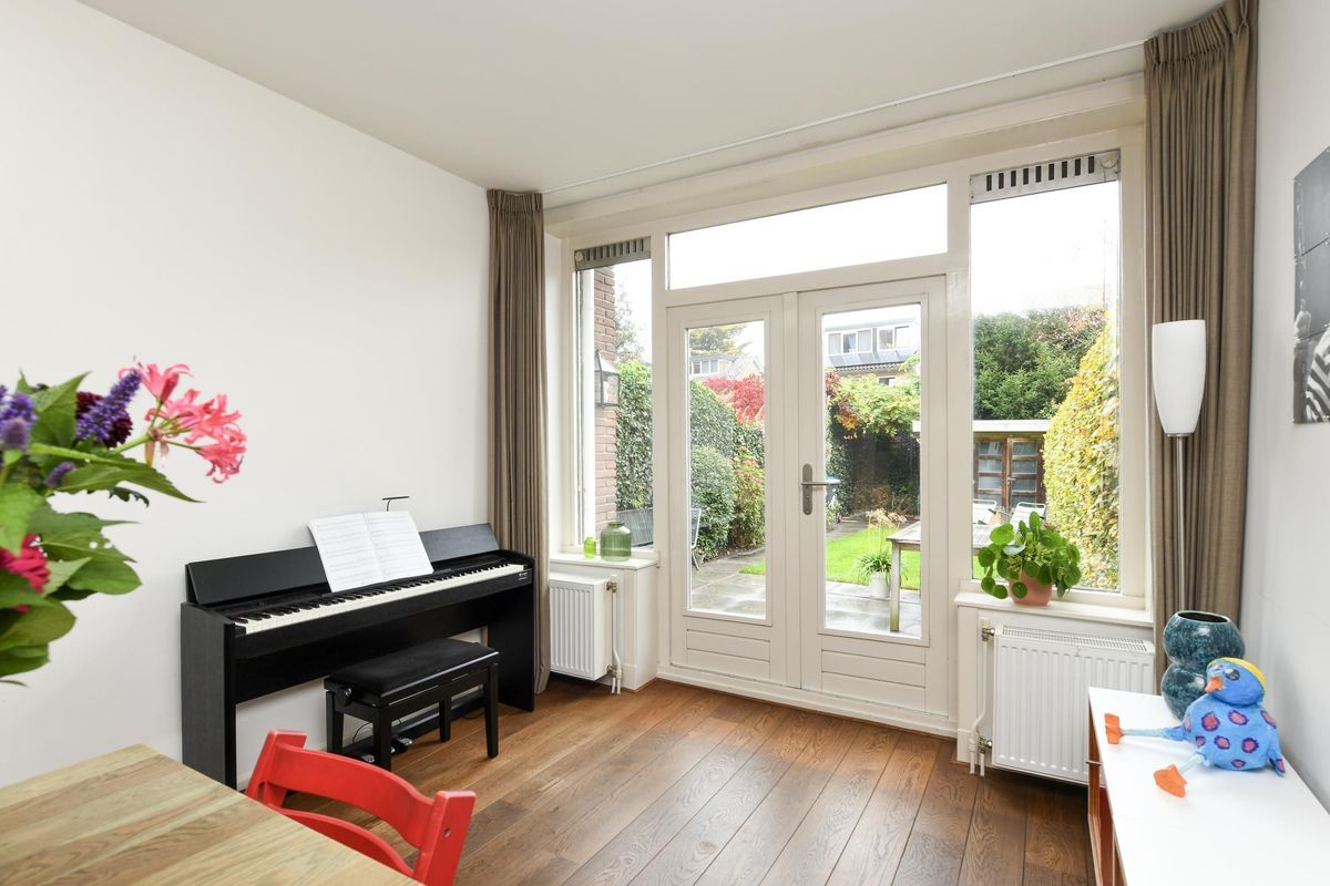 Laan van Cattenbroeck 54 Photo Blur 12