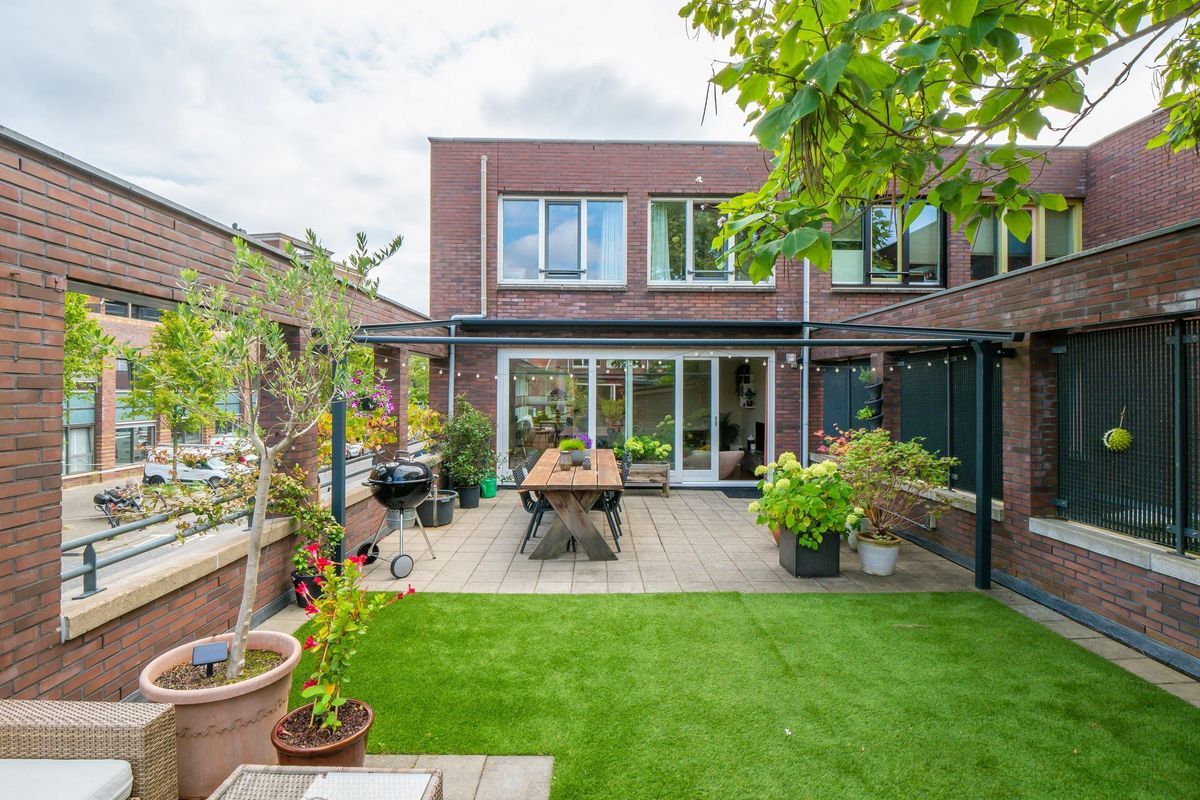 Niasstraat 8-A Photo Blur 19