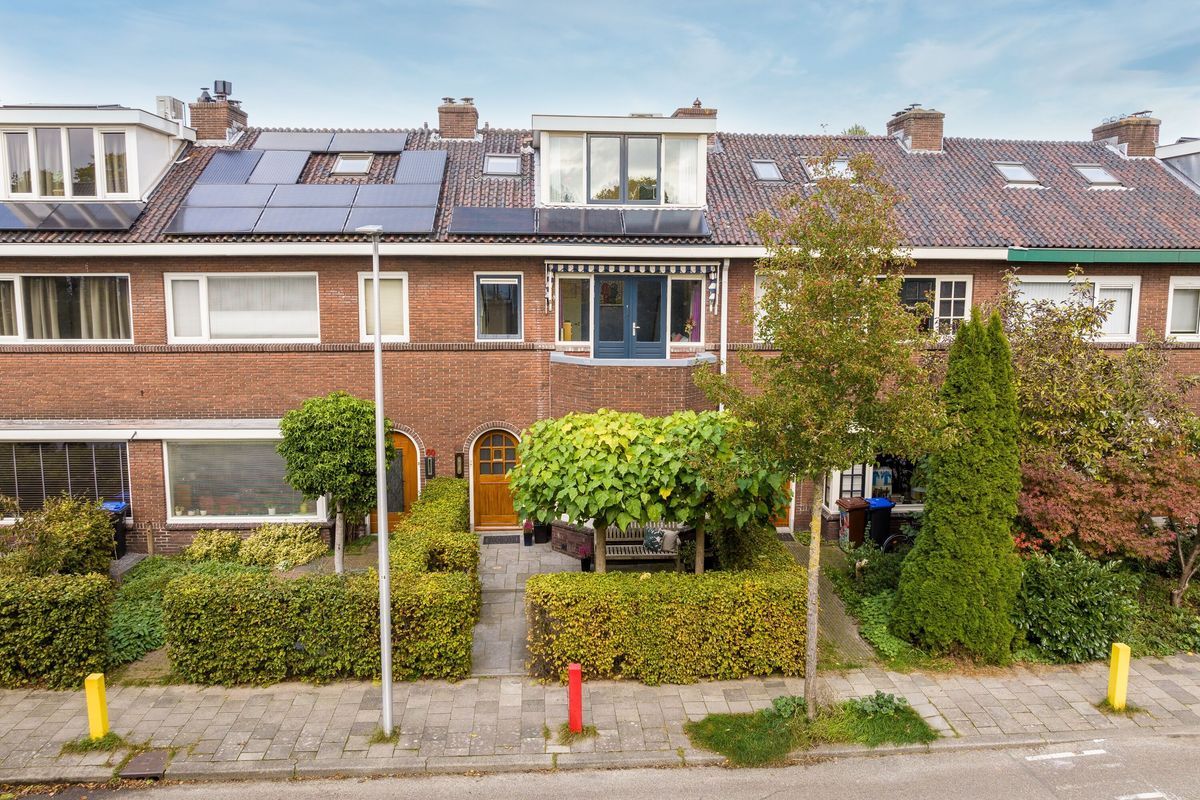 Prof. van Bemmelenlaan 48 Photo Blur 0