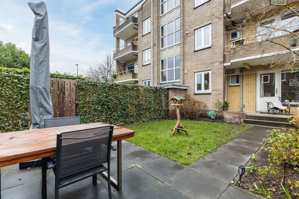 Victor Hugoplantsoen 2 Photo Blur 25