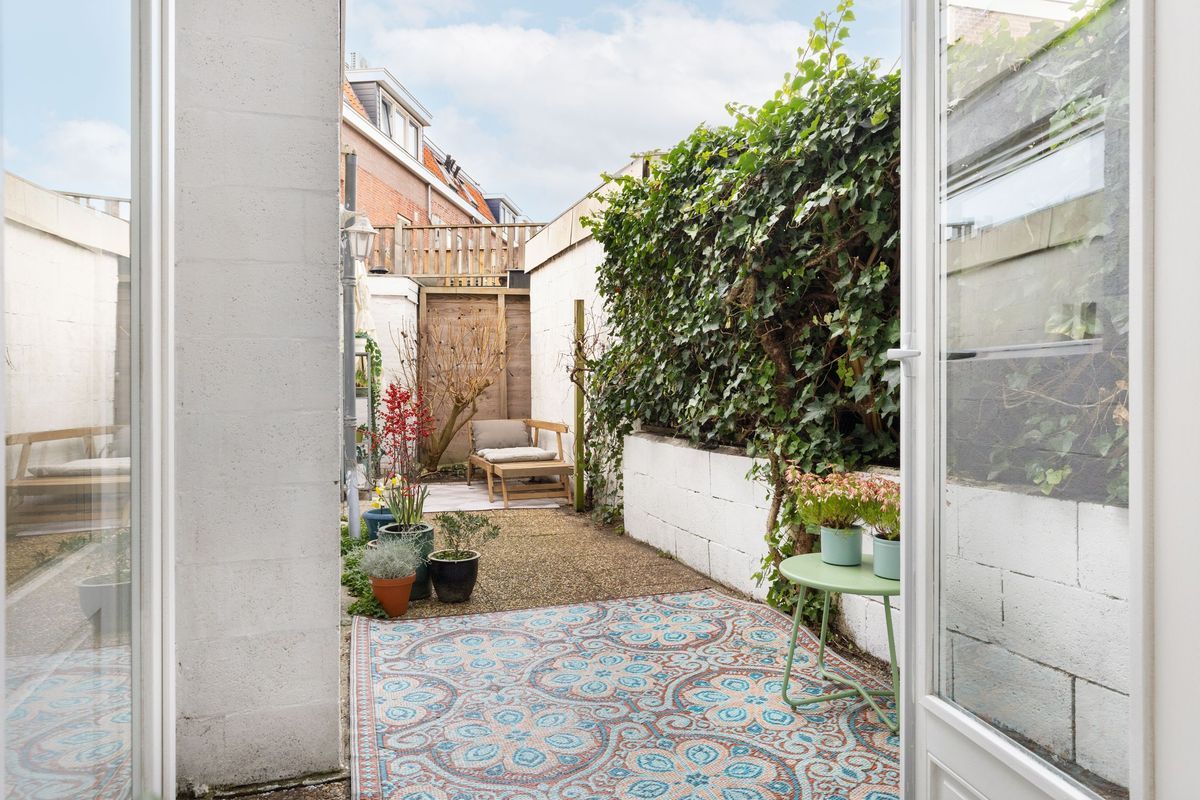 Jan Pieterszoon Coenstraat 80 Photo Blur 26