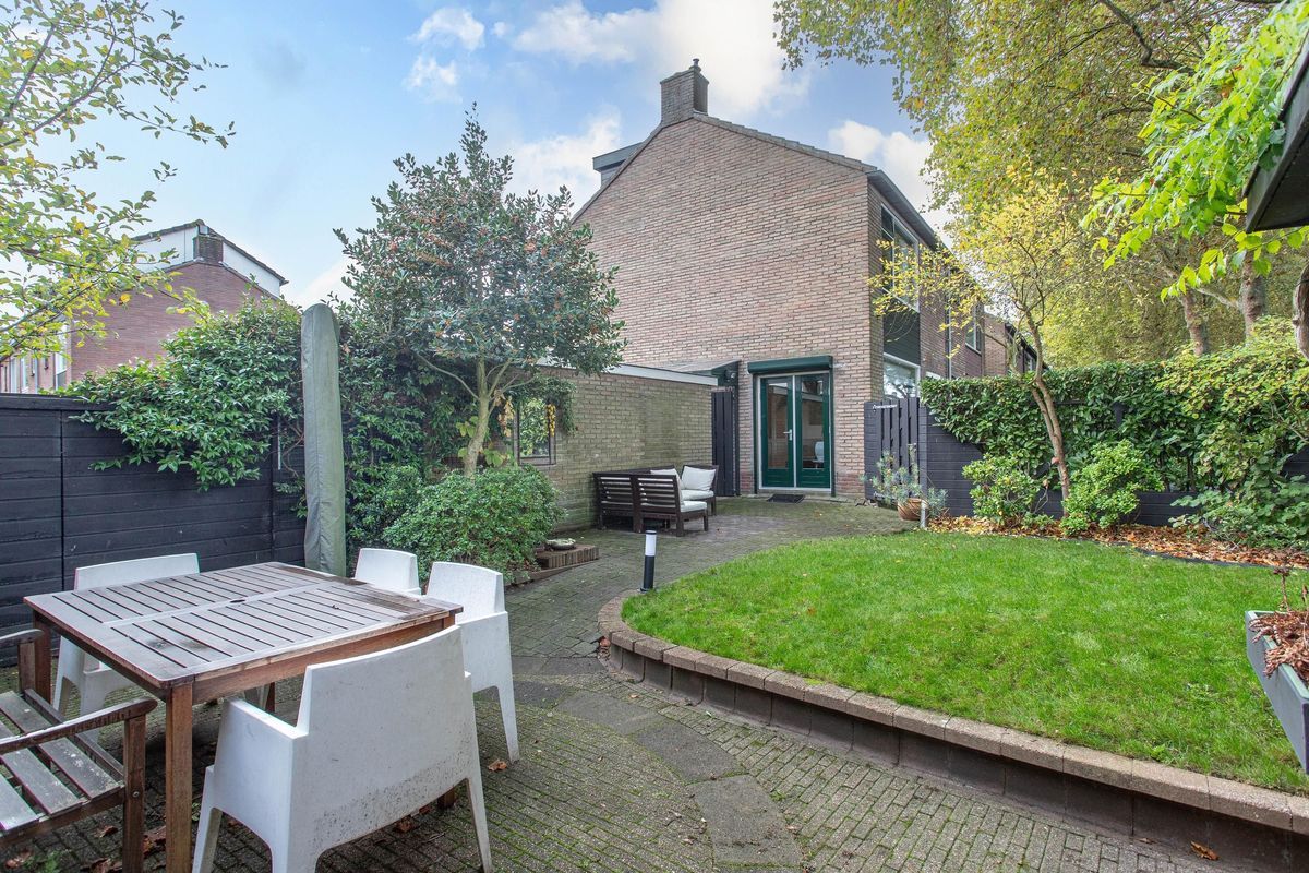 Klokjeslaan 84 Photo Blur 1