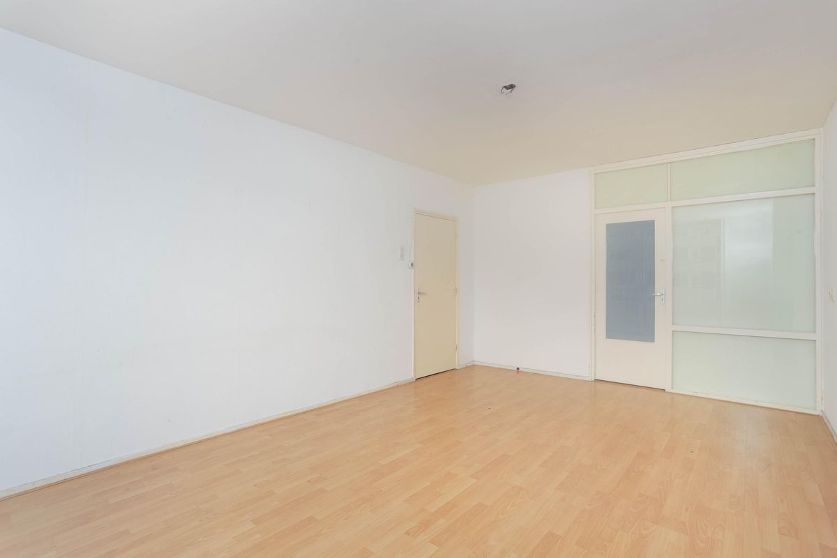 Van Eysingalaan 242 Photo Blur 2