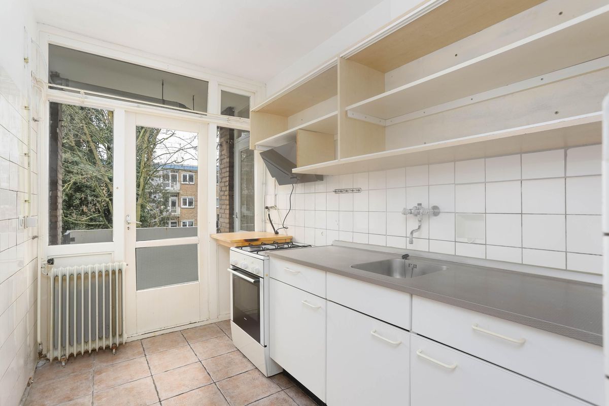 Van Eysingalaan 242 Photo Blur 4