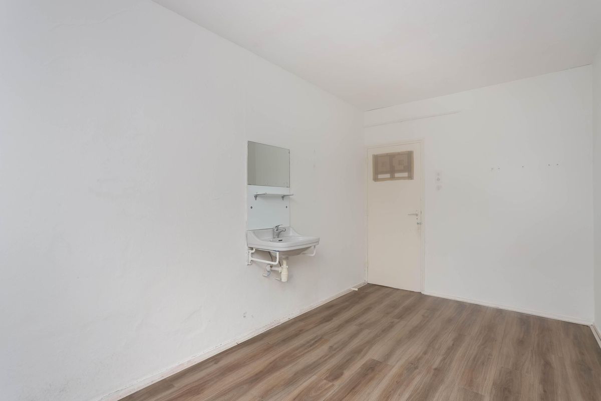 Van Eysingalaan 242 Photo Blur 10