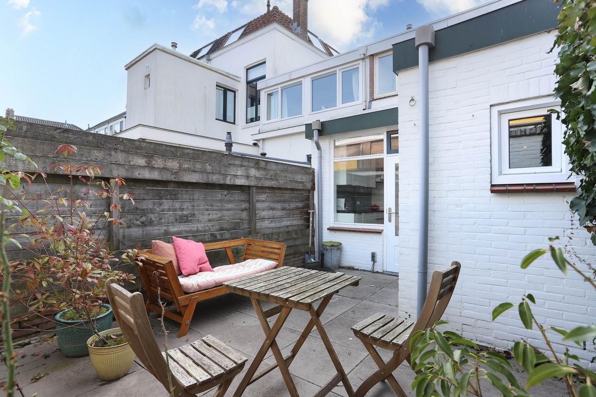 Kerkdwarsstraat 12 Photo Blur 21