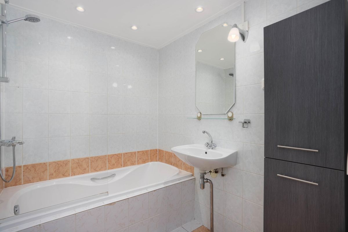 Aartsbisschop Romerostraat 217 Photo Blur 10