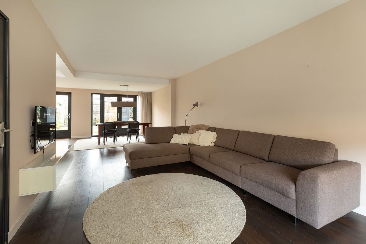 Olivier van Noortstraat 8 Photo Blur 1