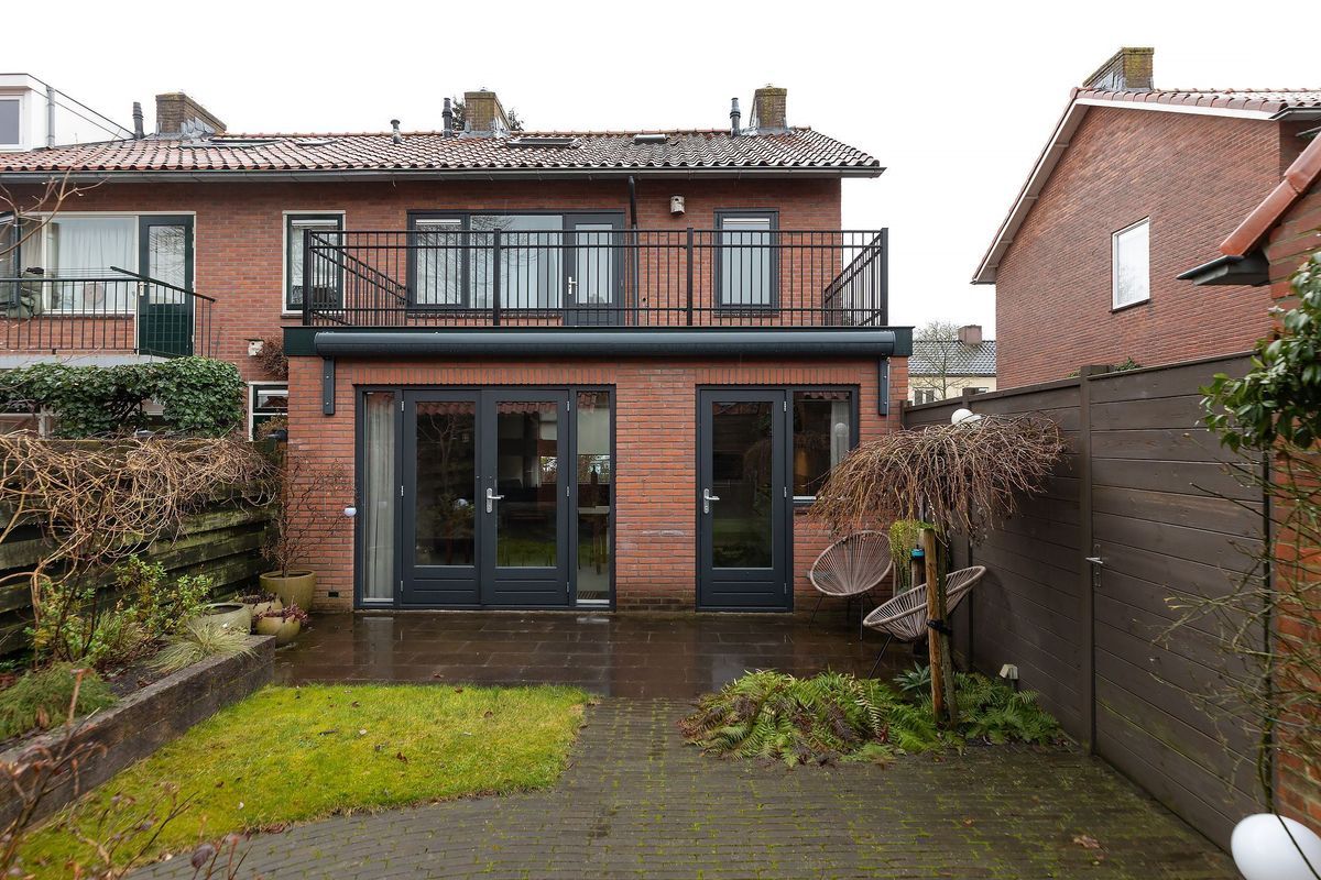 Olivier van Noortstraat 8 Photo Blur 27