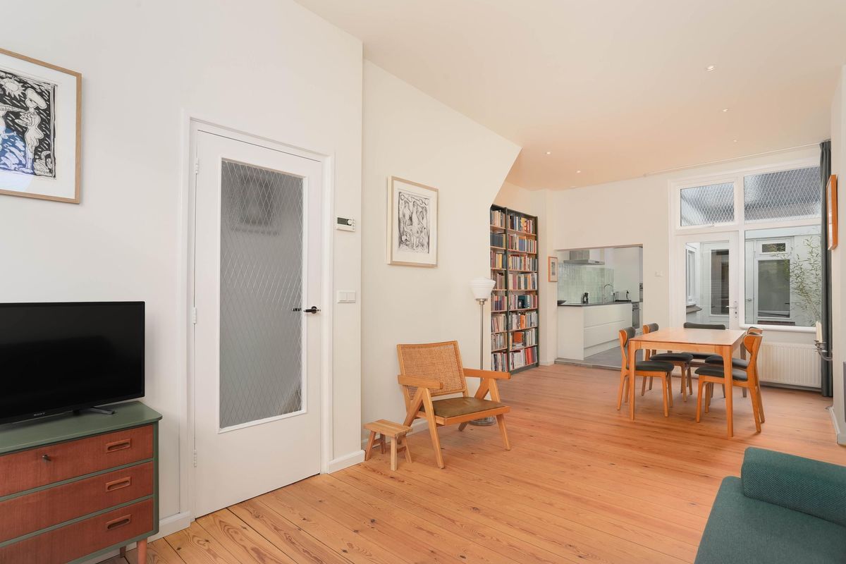 Renstraat 15 Photo Blur 2