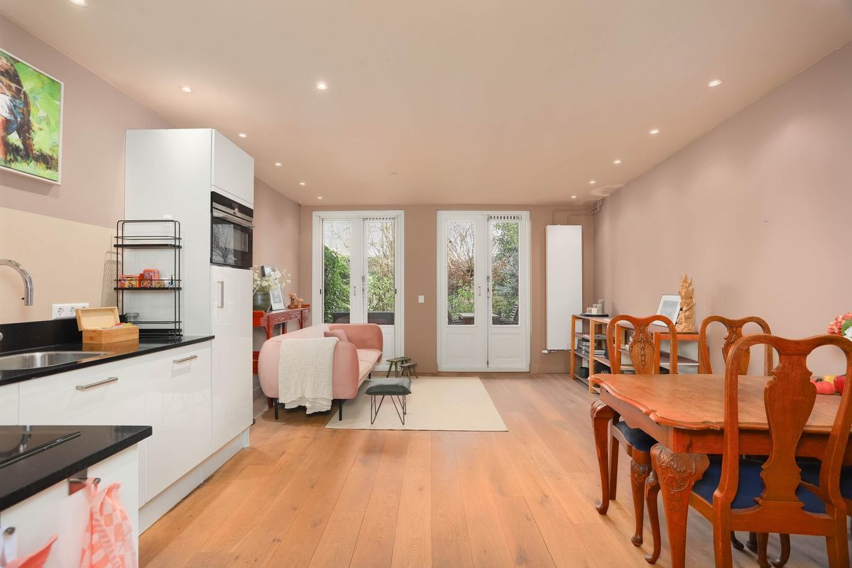 Wittevrouwensingel 26-A Photo Blur 2