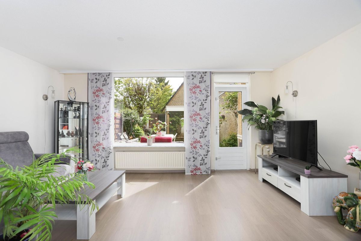 Olof Palmelaan 126 Photo Blur 5