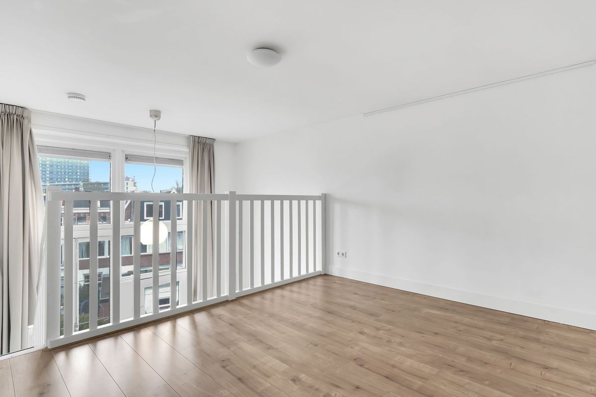Anthoniedijk 9-L Photo Blur 15