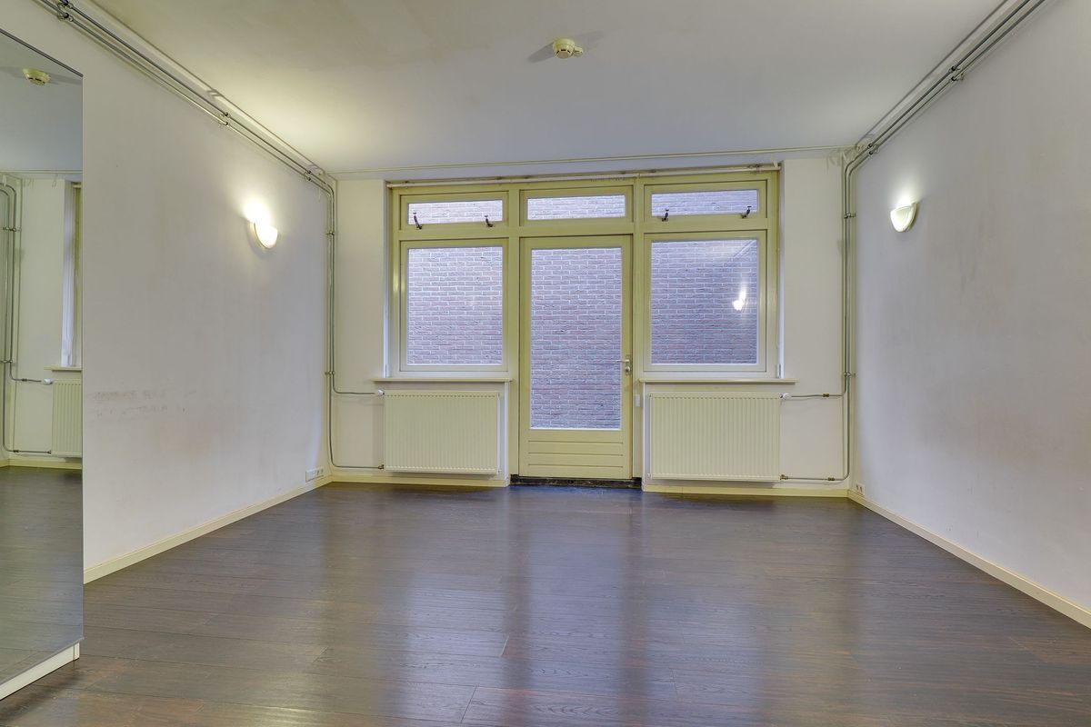 Wittevrouwenstraat 8-B Photo Blur 4