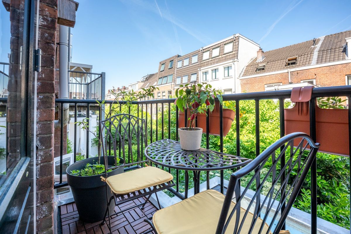 Mgr. van de Weteringstraat 110-BS Photo Blur 2