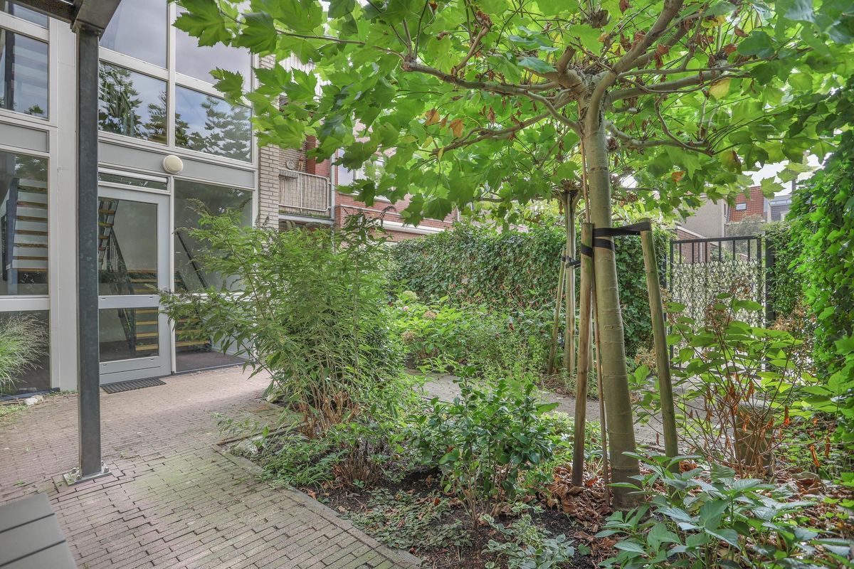 C.P. Klapstraat 30 Photo Blur 25