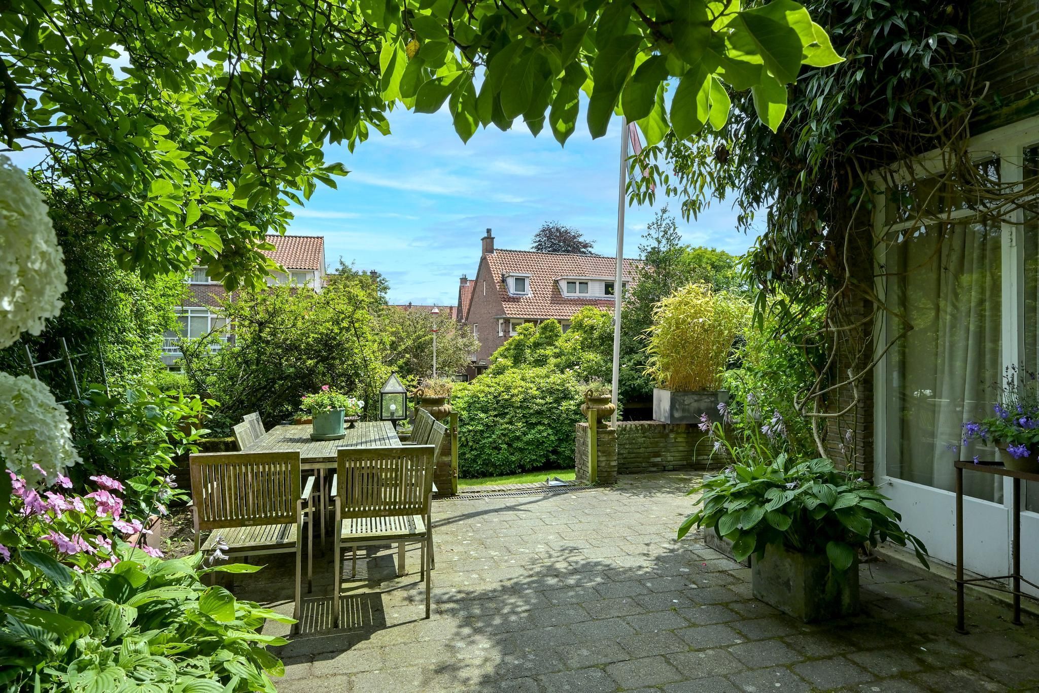 Van Voorschotenlaan 16 Photo Blur 2