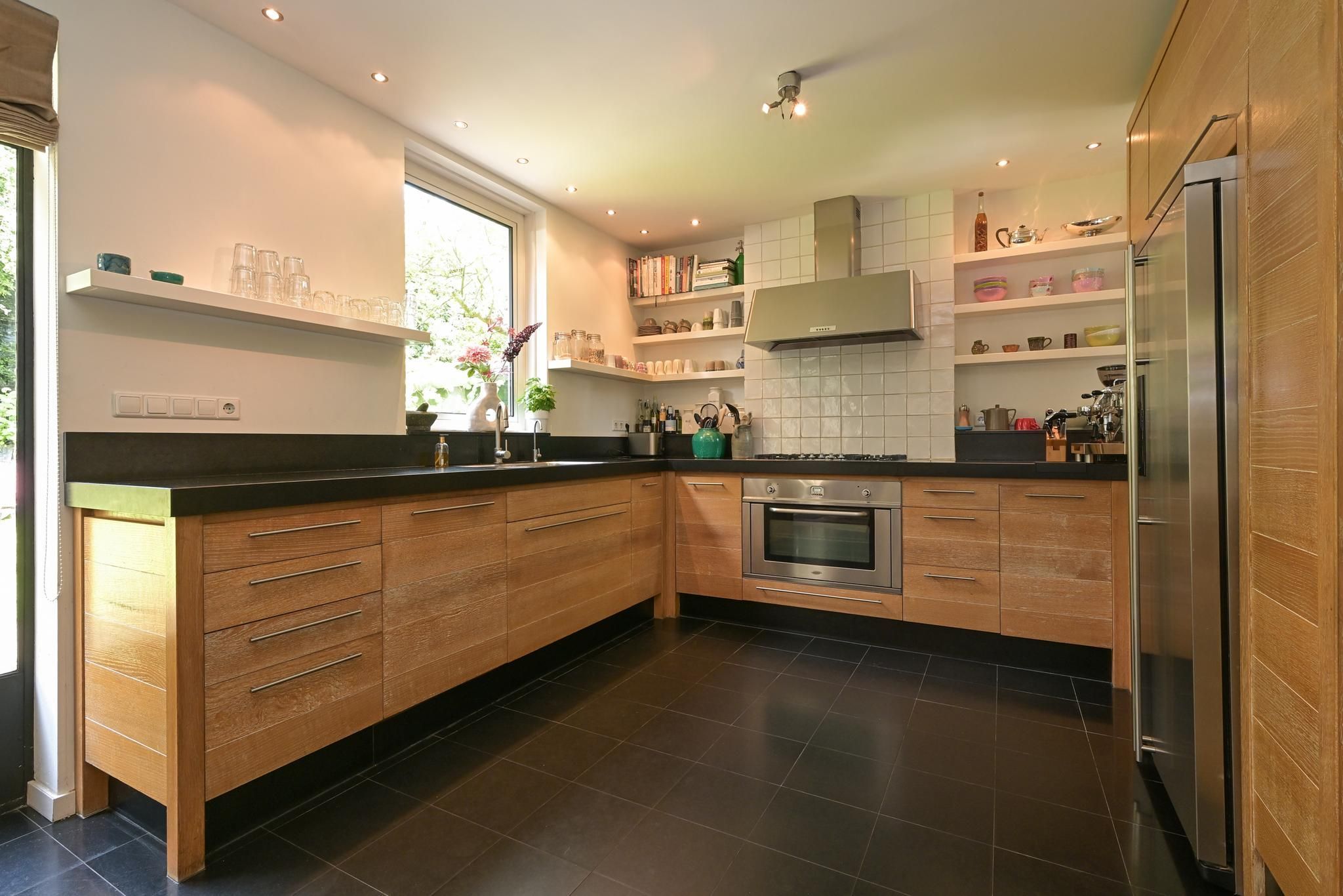 Van Voorschotenlaan 16 Photo Blur 18