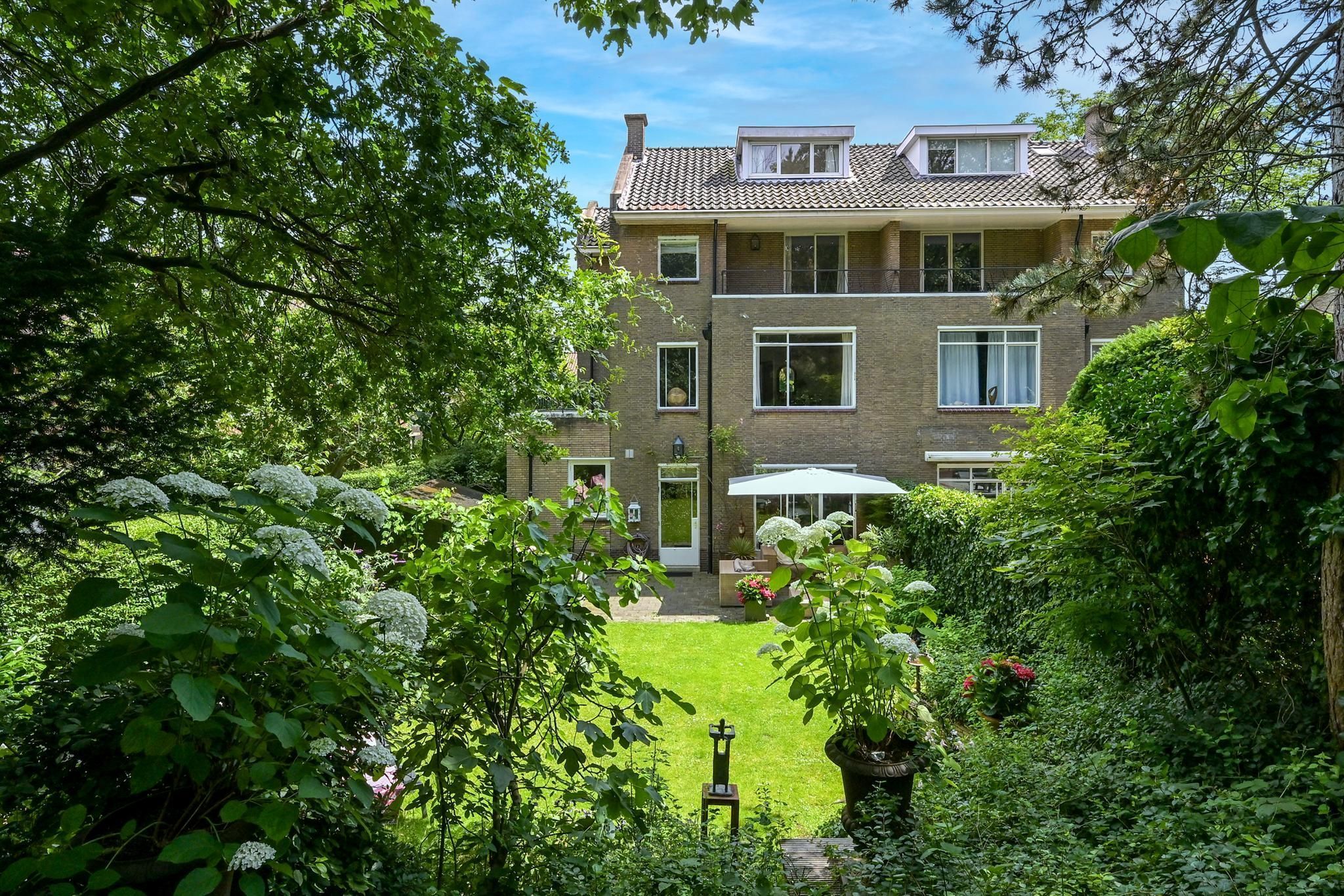 Van Voorschotenlaan 16 Photo Blur 24