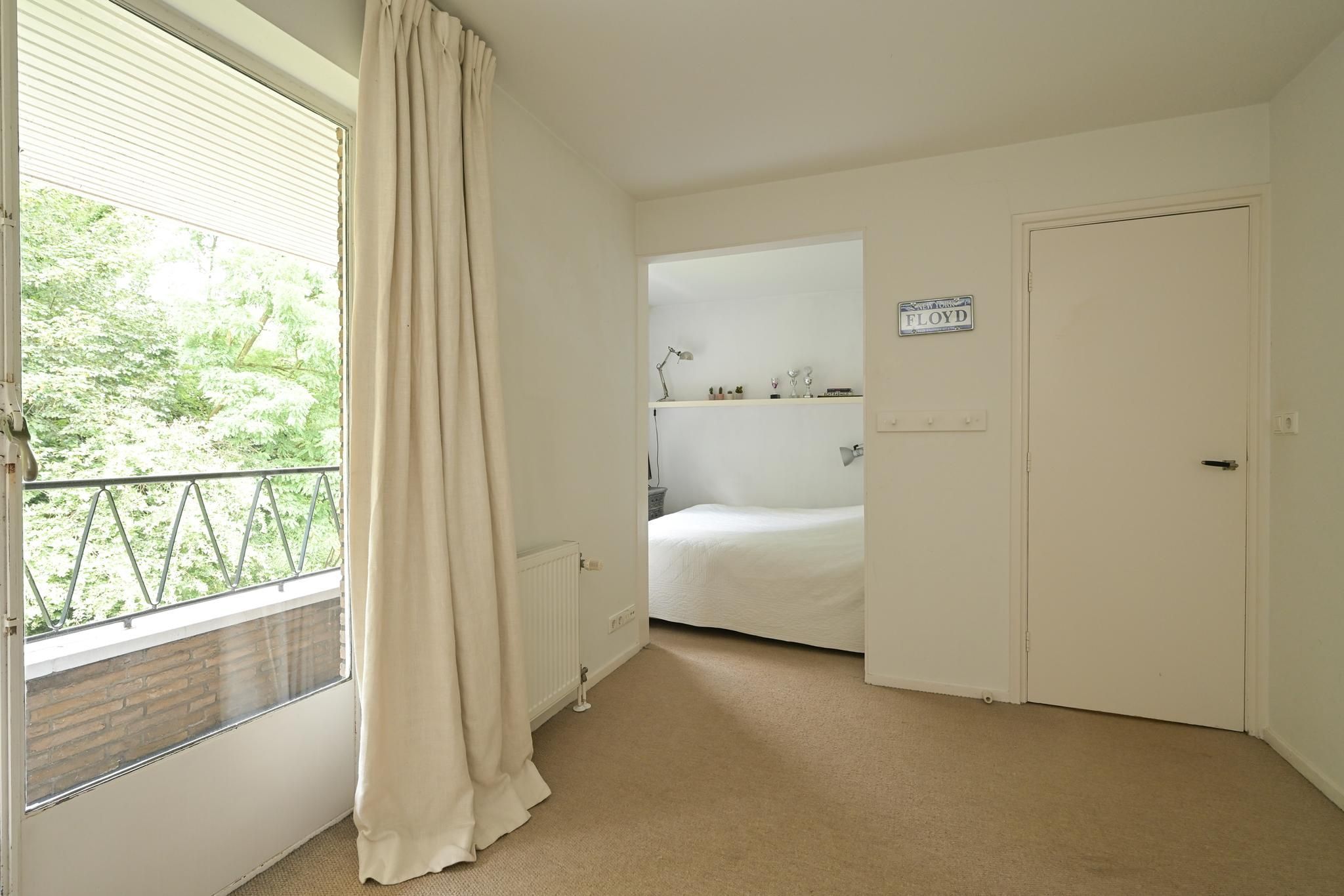 Van Voorschotenlaan 16 Photo Blur 44