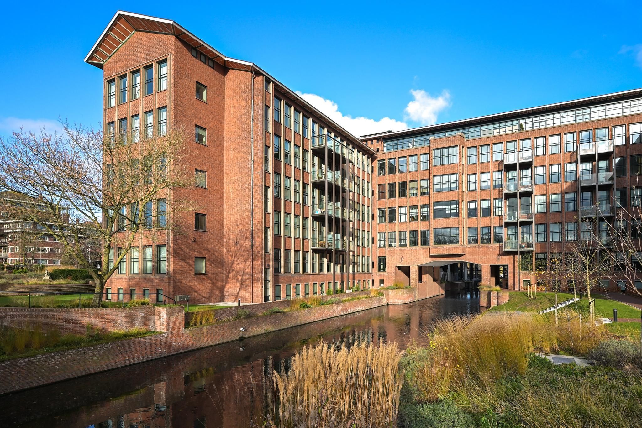 Plesmanweg 569 Photo Blur 0