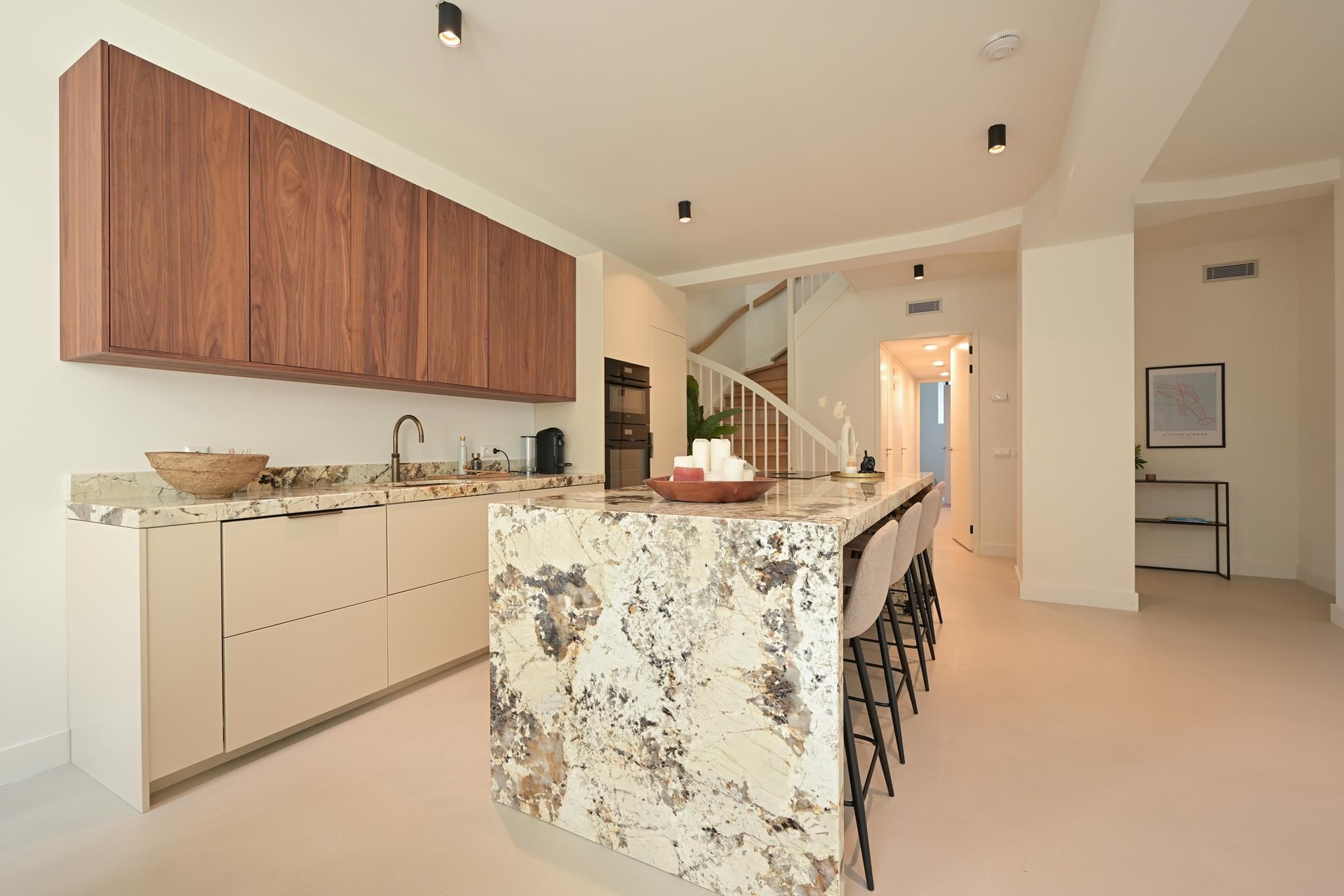 Plesmanweg 569 Photo Blur 4